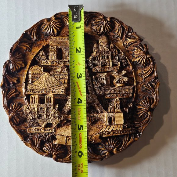 Rare Mid Century Round Chalkware Paris Souvenir Plate 6.25" Parisian Scene 3D - Picture 9 of 15